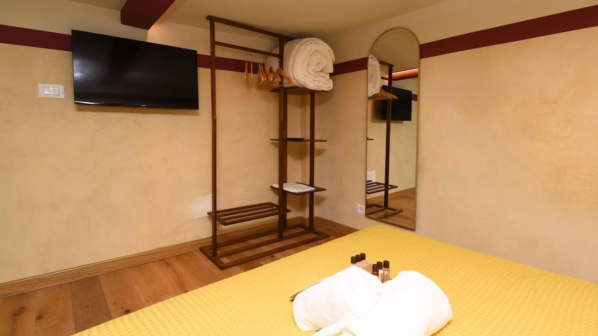 Le Stanze Sopra I Portici Apartment Chiavari Italy